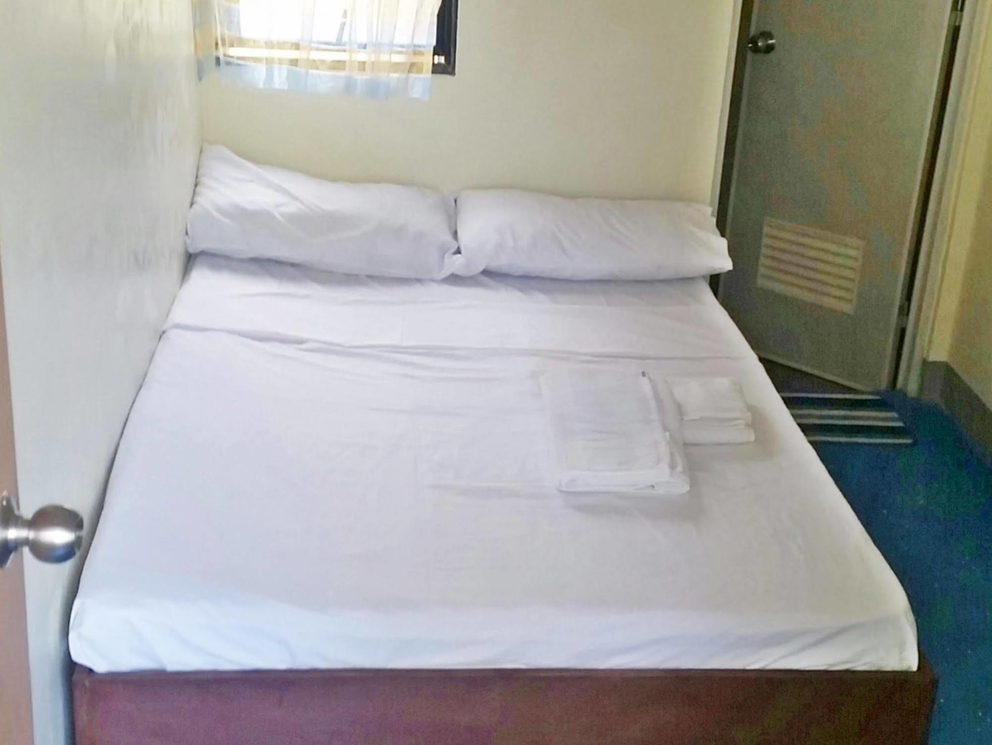 Ezy Stay Puerto Princesa Tiniguiban Extérieur photo
